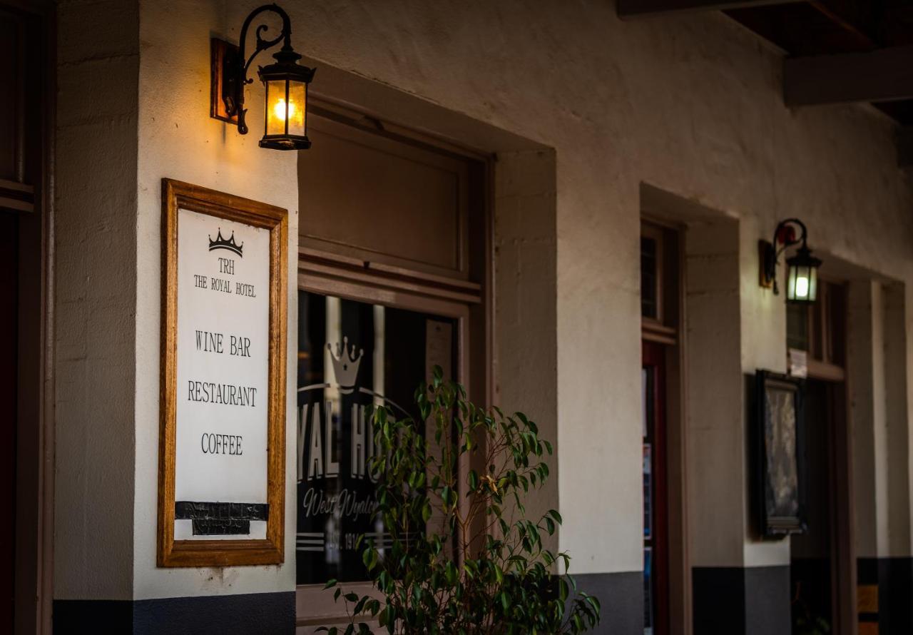 The Royal Hotel West Wyalong Eksteriør bilde