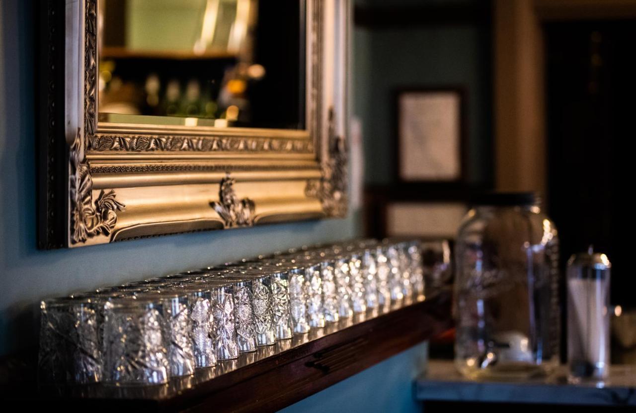 The Royal Hotel West Wyalong Eksteriør bilde